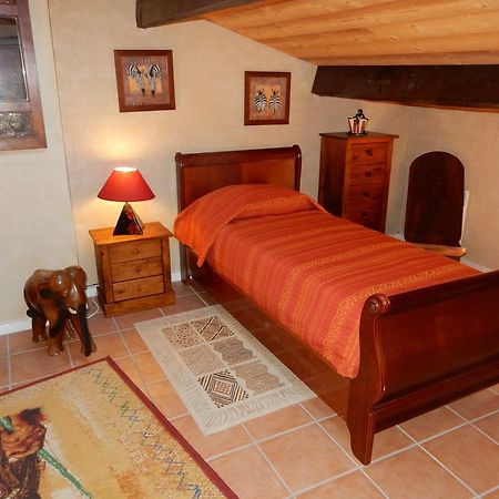 Le Chateau Des Estubiers Bed and Breakfast Sérignan-du-Comtat Zewnętrze zdjęcie