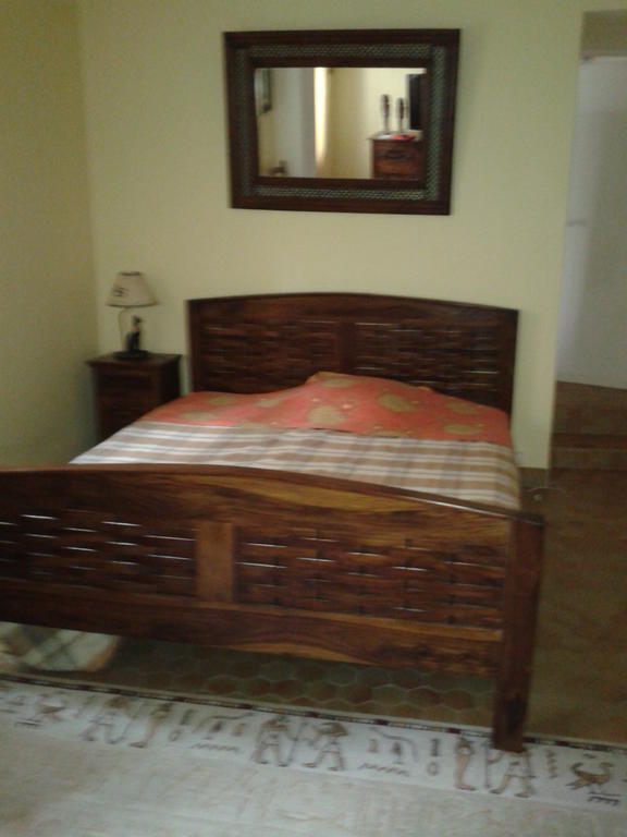 Le Chateau Des Estubiers Bed and Breakfast Sérignan-du-Comtat Zewnętrze zdjęcie